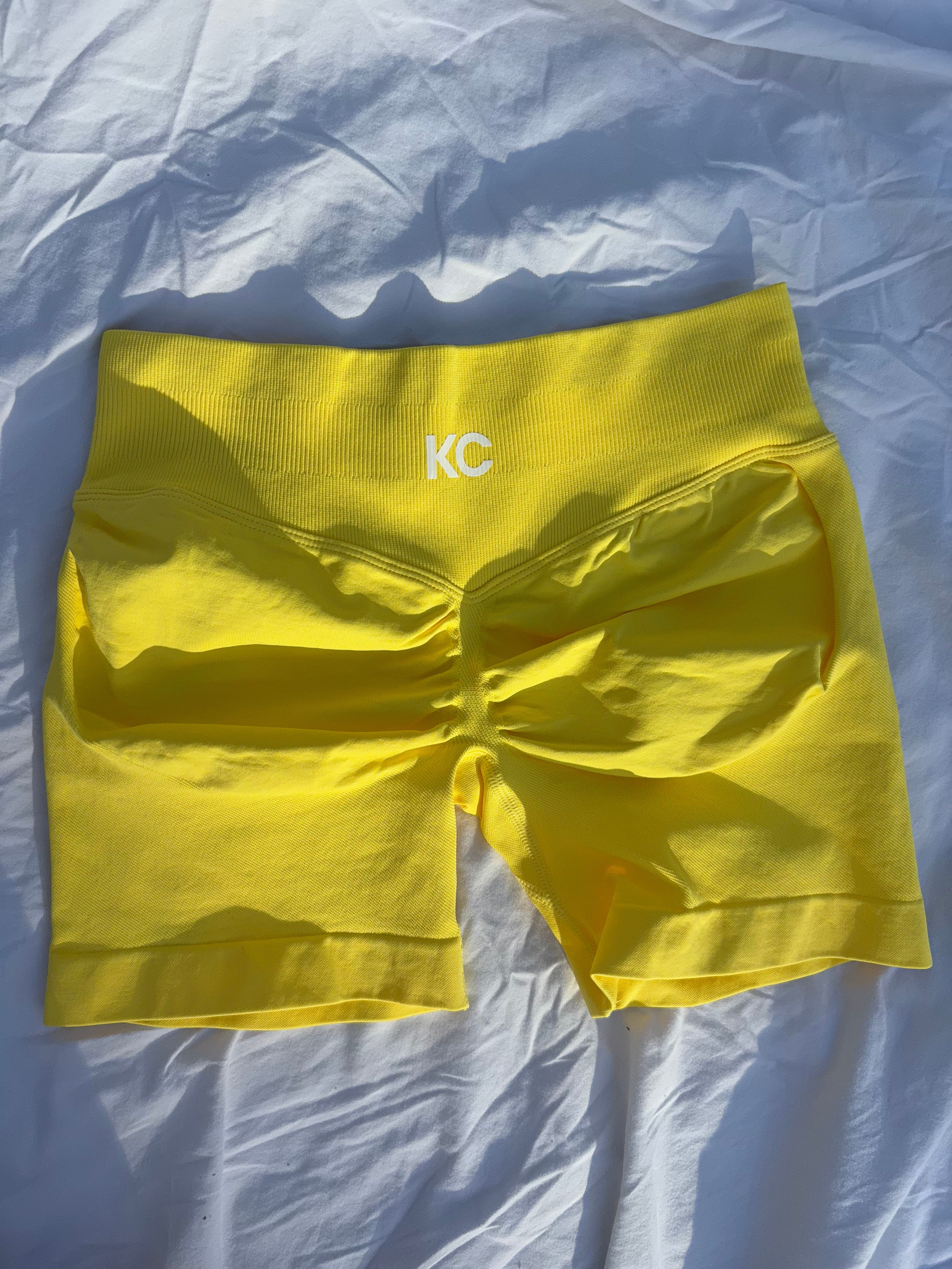 Amber - Elevate Scrunch Shorts
