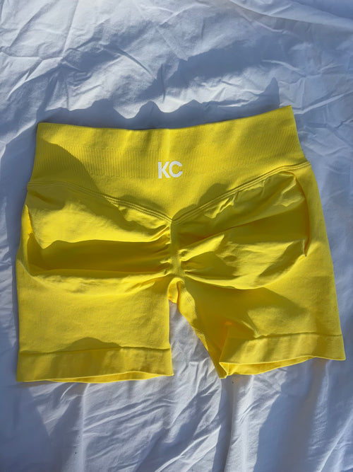 Amber - Elevate Scrunch Shorts